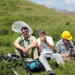 Un entomologo, un micologo e un paleontologo al lavoro!